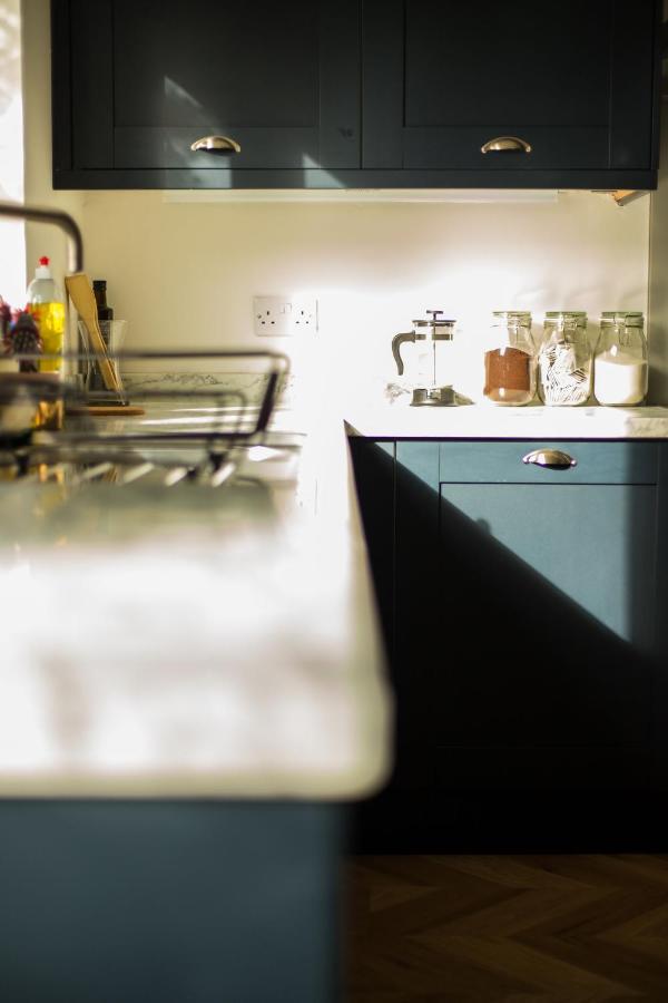 Amazing New 3 Double Bed House In Staple Hill! Apartment Bristol Bagian luar foto