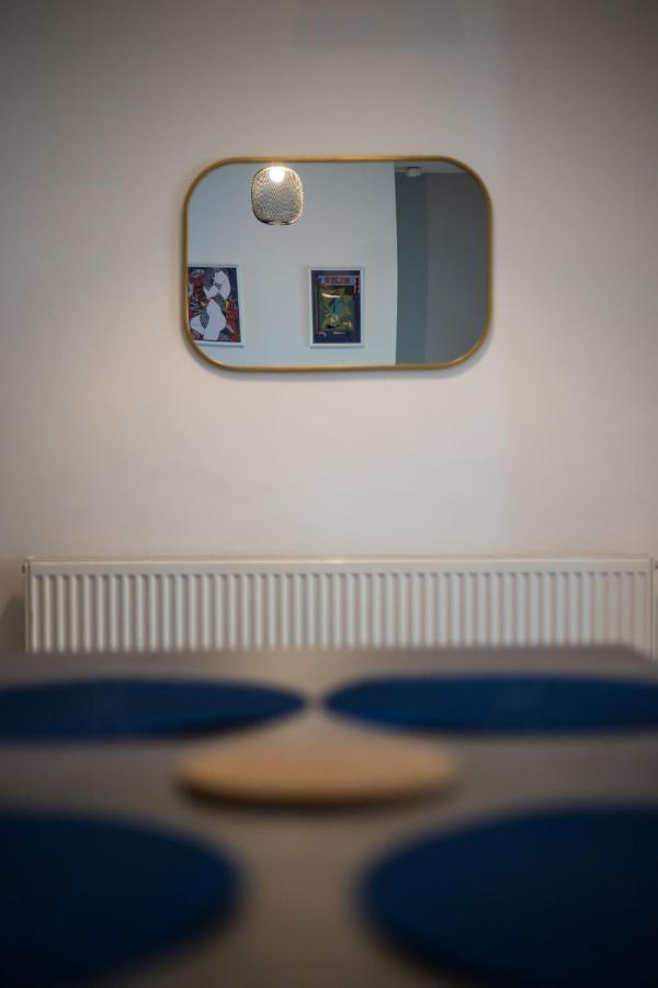 Amazing New 3 Double Bed House In Staple Hill! Apartment Bristol Bagian luar foto