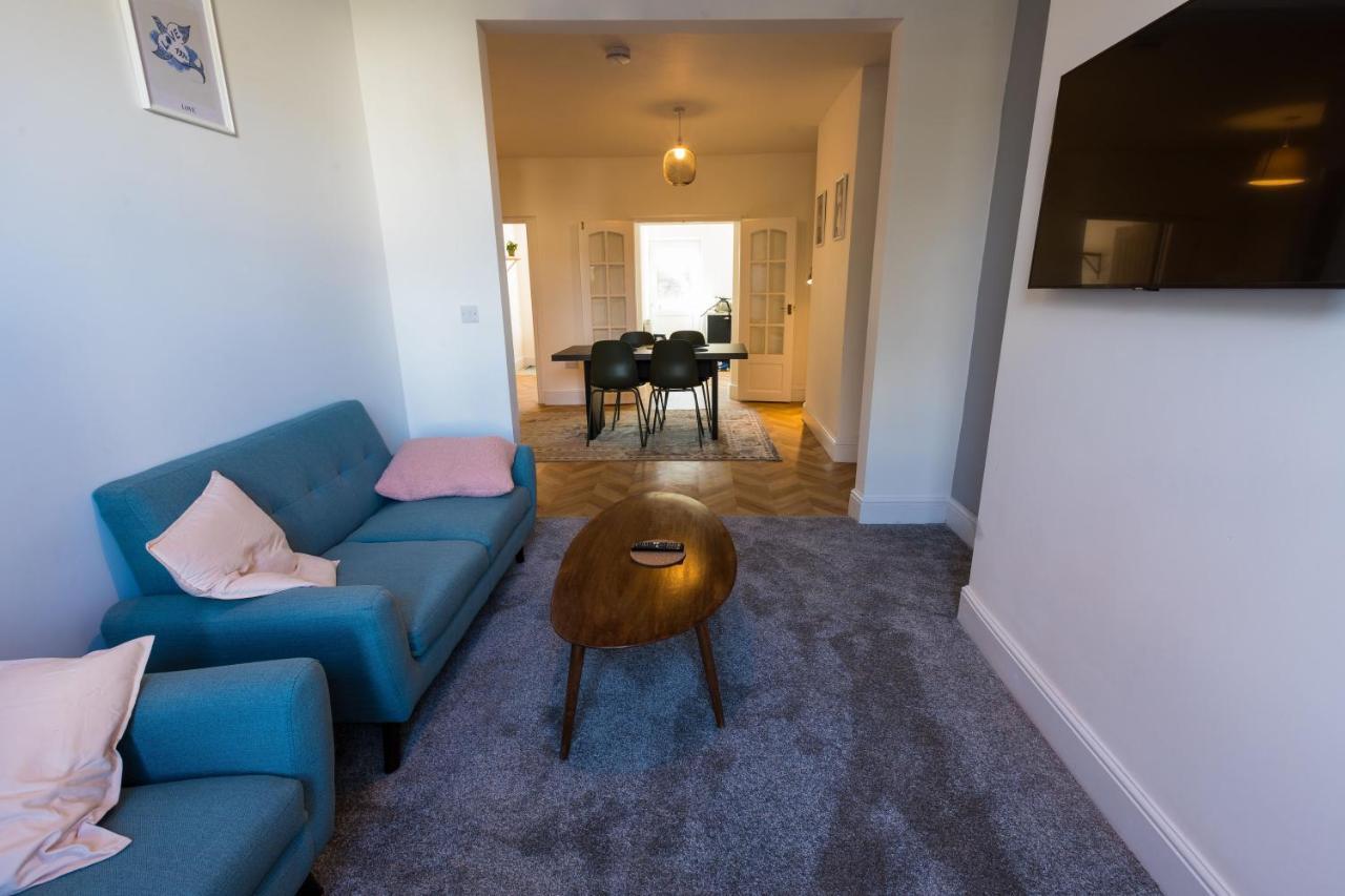 Amazing New 3 Double Bed House In Staple Hill! Apartment Bristol Bagian luar foto